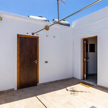 E Ensuite Vacation Apartment Lanzarote Аресифе Екстериор снимка